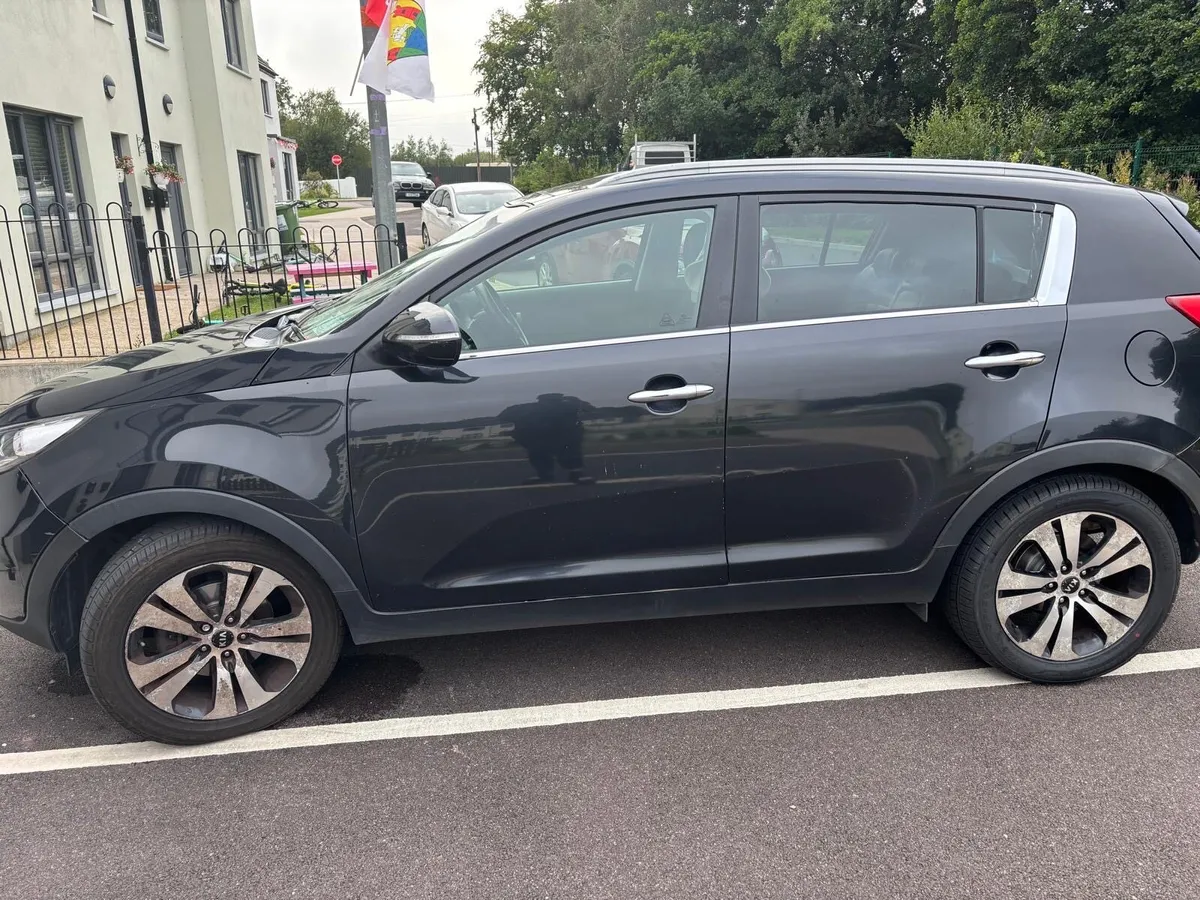 KIA SPORTAGE 1.7 CRDI 3 2WD SATELLITE NAV 5DR 132 - Image 3