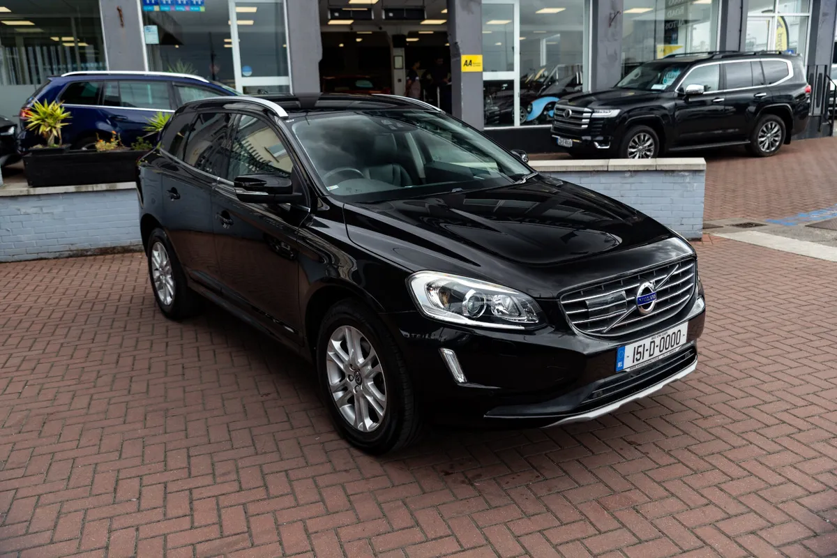 VOLVO XC60 2.0D4 SE LUXURY DELUXE 5DR ESTATE AUTO - Image 1