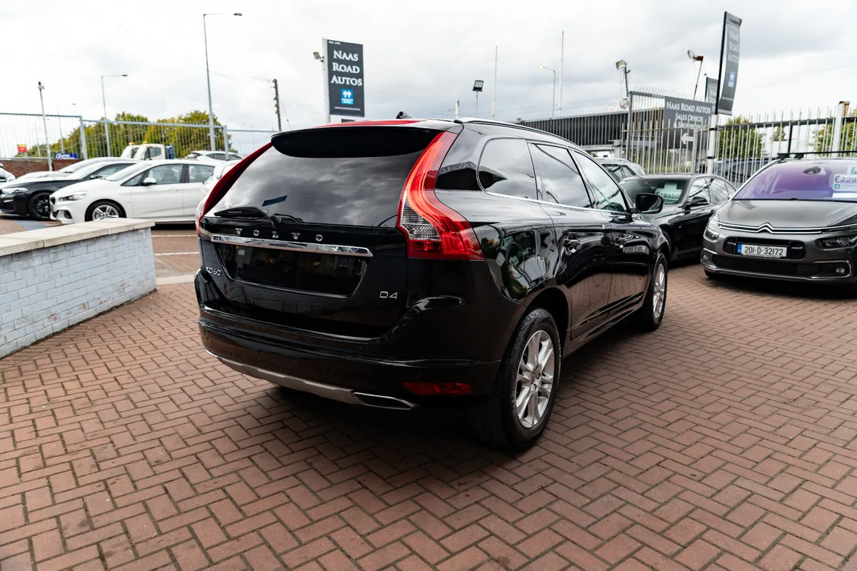 VOLVO XC60 2.0D4 SE LUXURY DELUXE 5DR ESTATE AUTO - Image 3