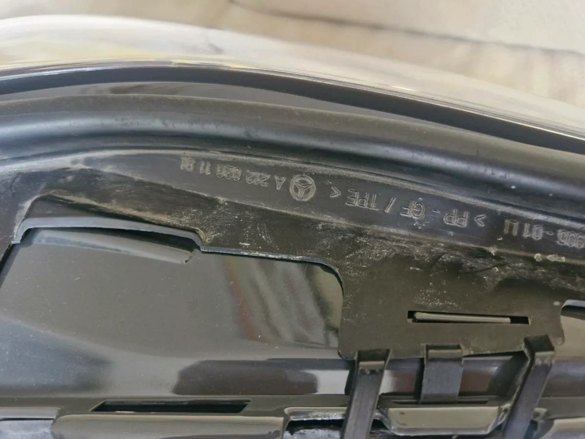 W212 Mercedes Headlight left passenger side - Image 3