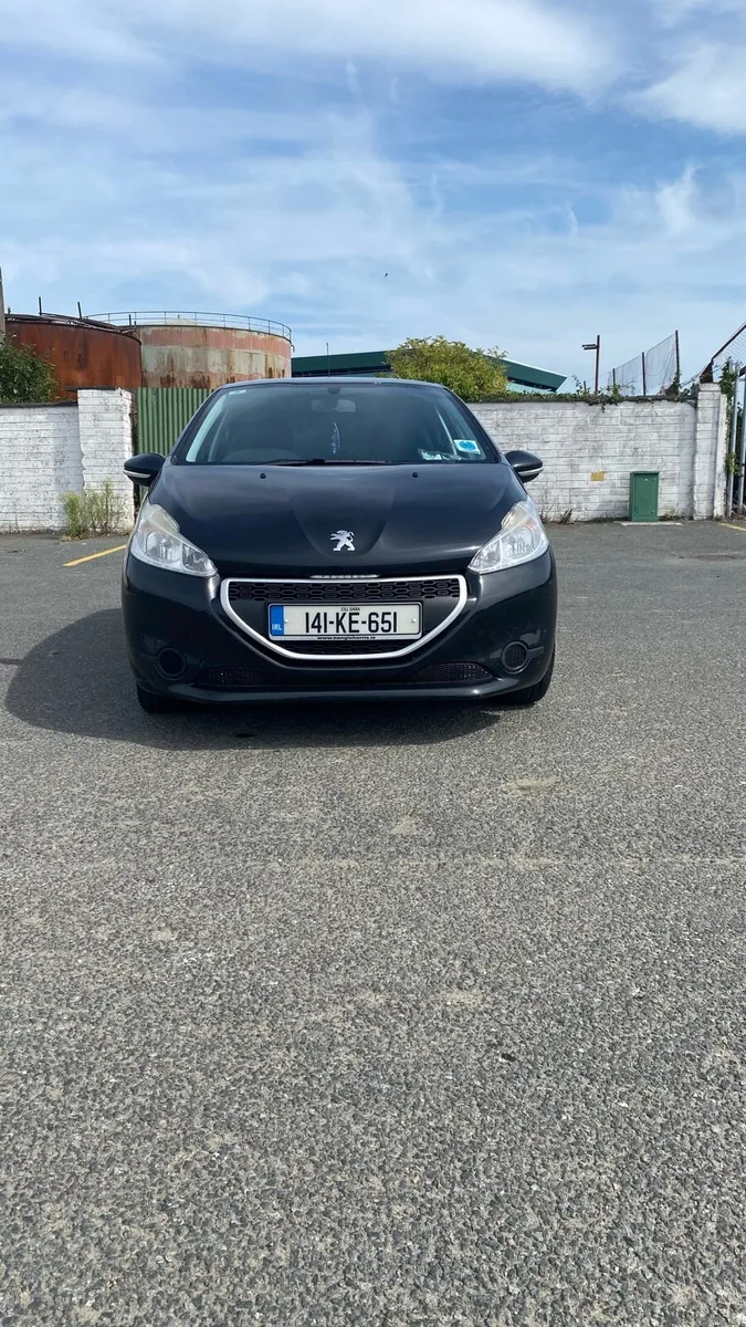 Peugeot 208, 2014, 1.4L Diesel - Image 2