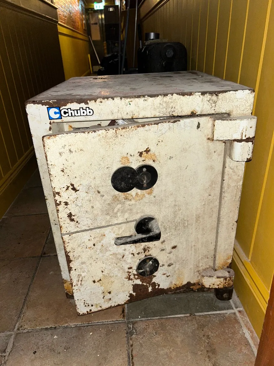 Free Chubb Safe - Image 1