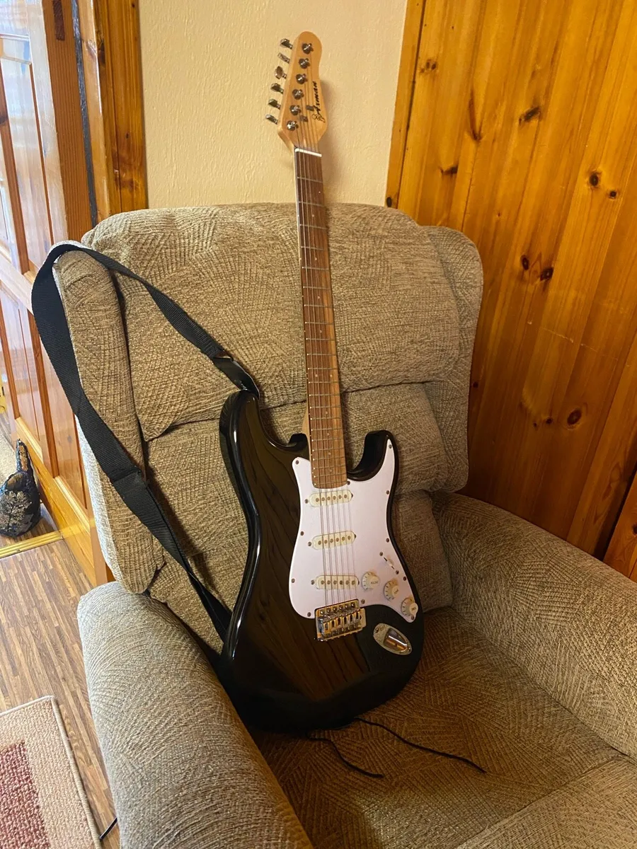 Guitar - Image 2