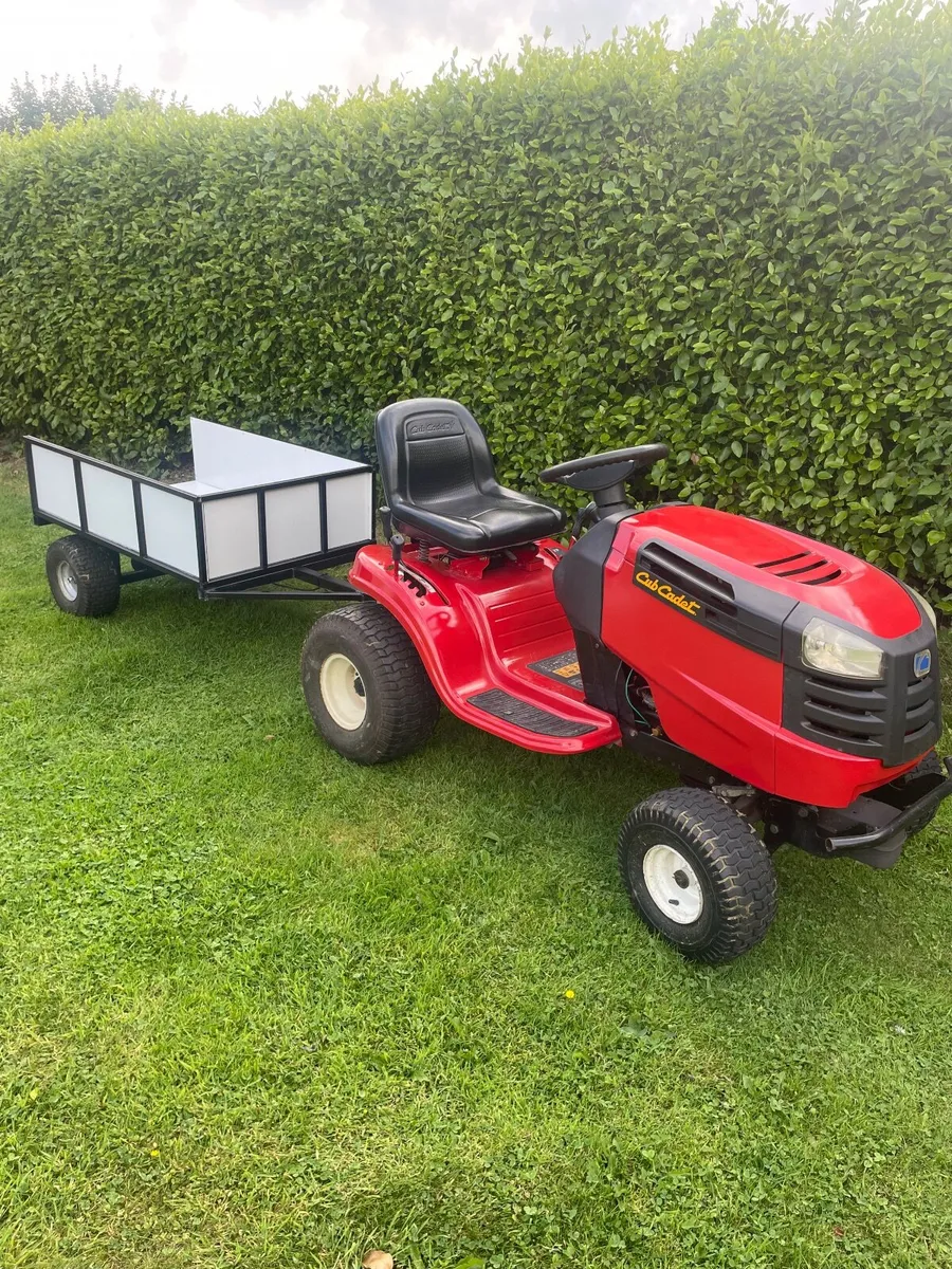 Ride on mower & tipping trailer - Image 1