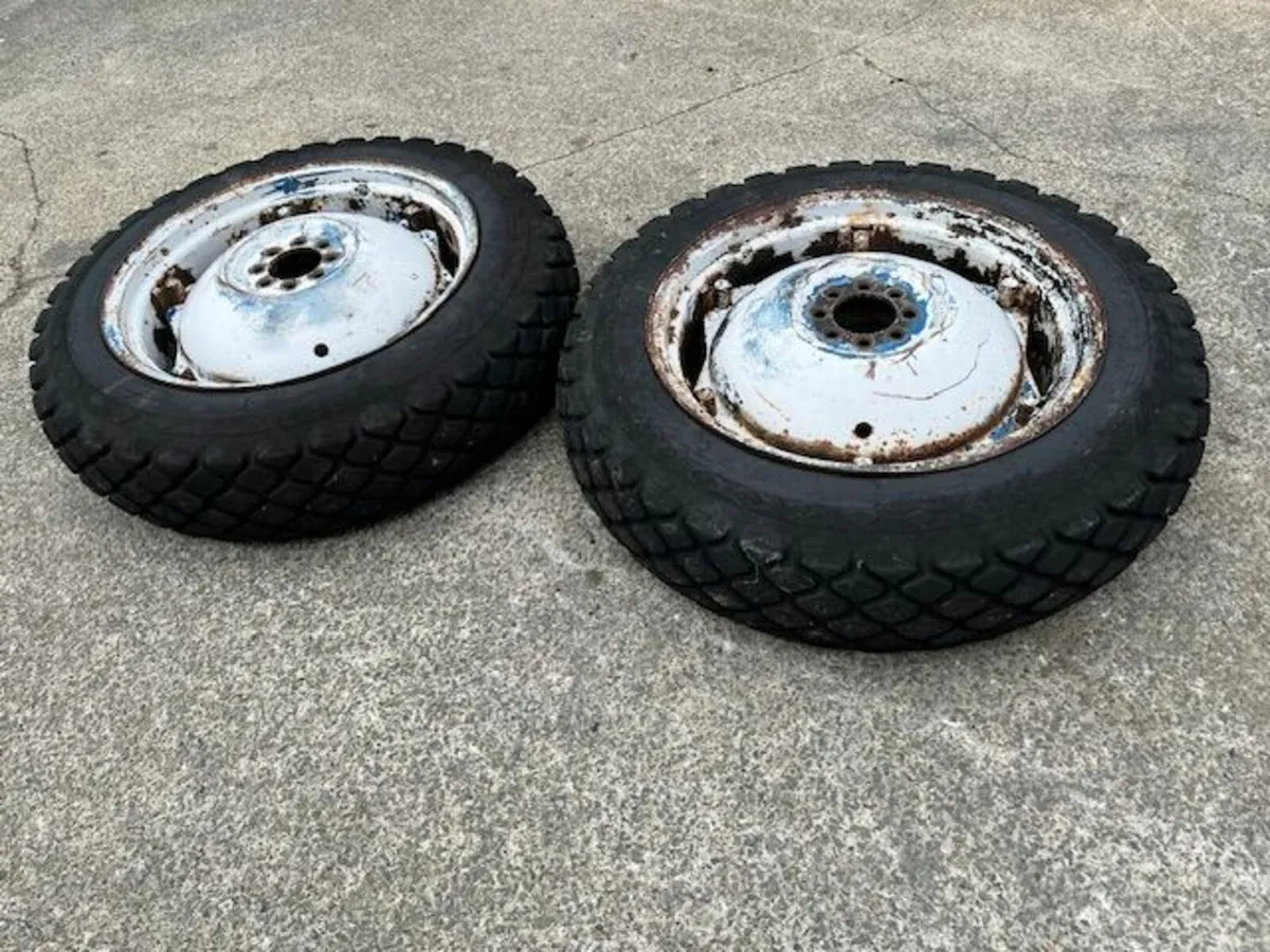 MF or Ford Wheels on 10 x 28 Grass Tyres - Image 1
