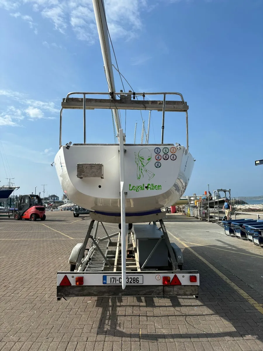 J24 Sailing Boat - Image 2