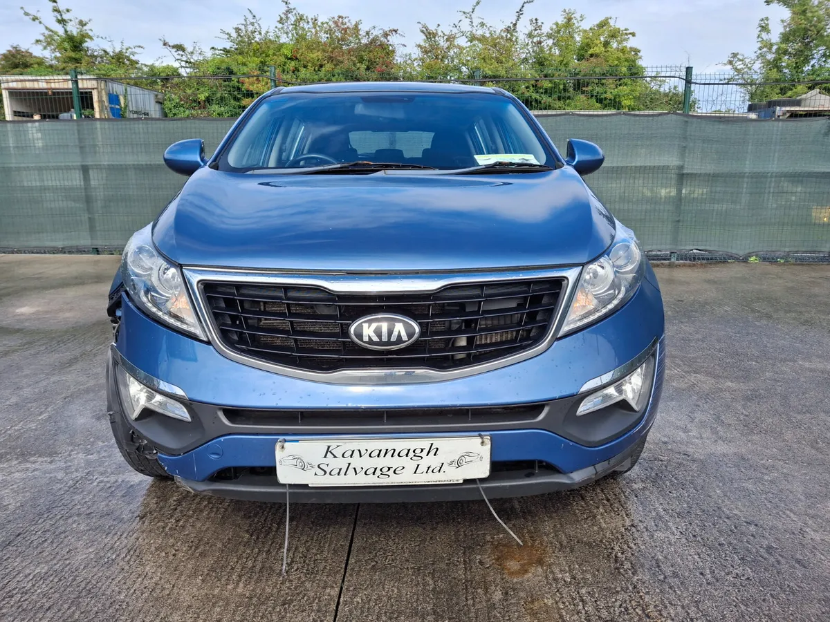 2014 Kia Sportage 1.7 Diesel..Light Damage - Image 2