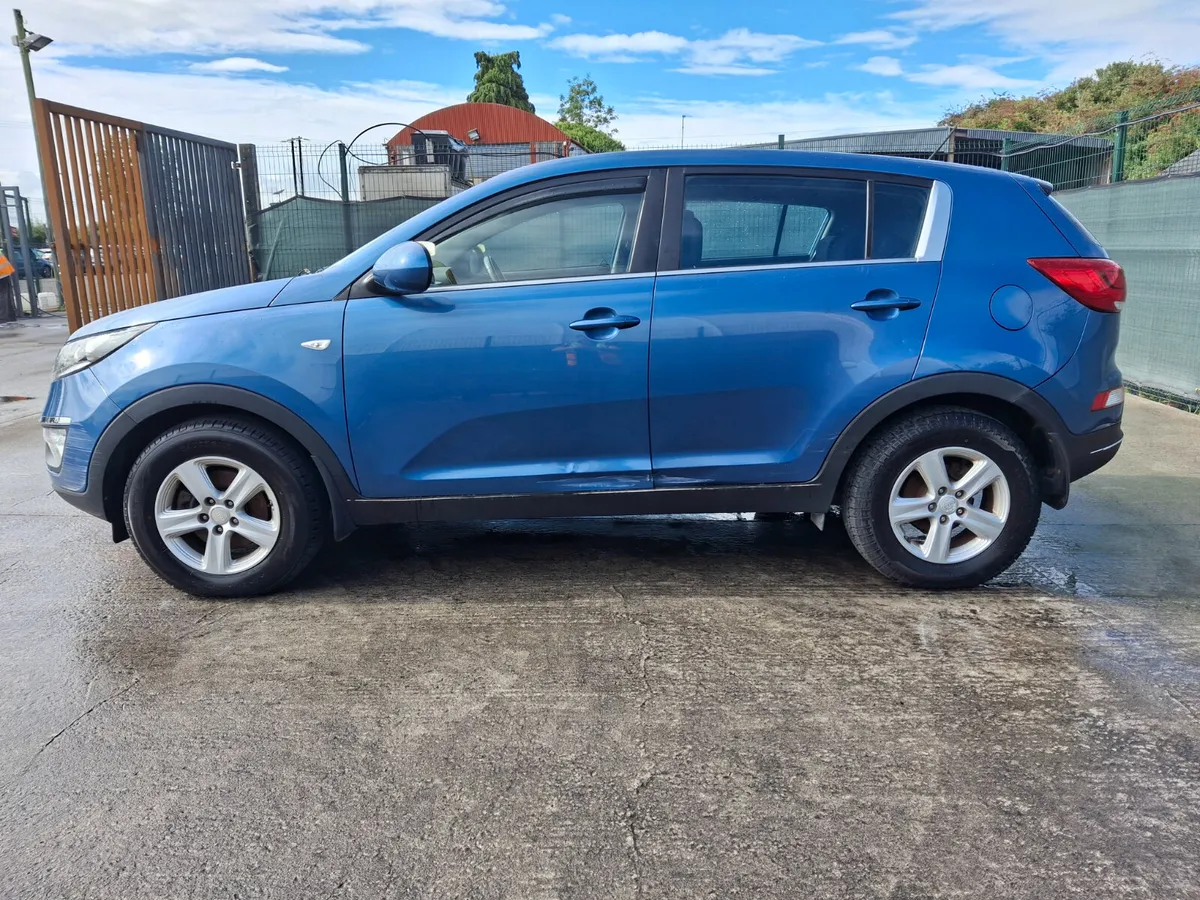 2014 Kia Sportage 1.7 Diesel..Light Damage - Image 3