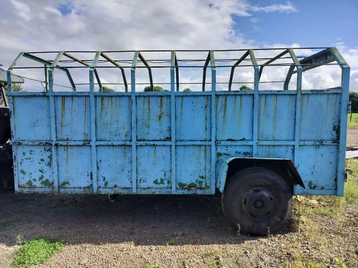 Cattle trailer - Image 2