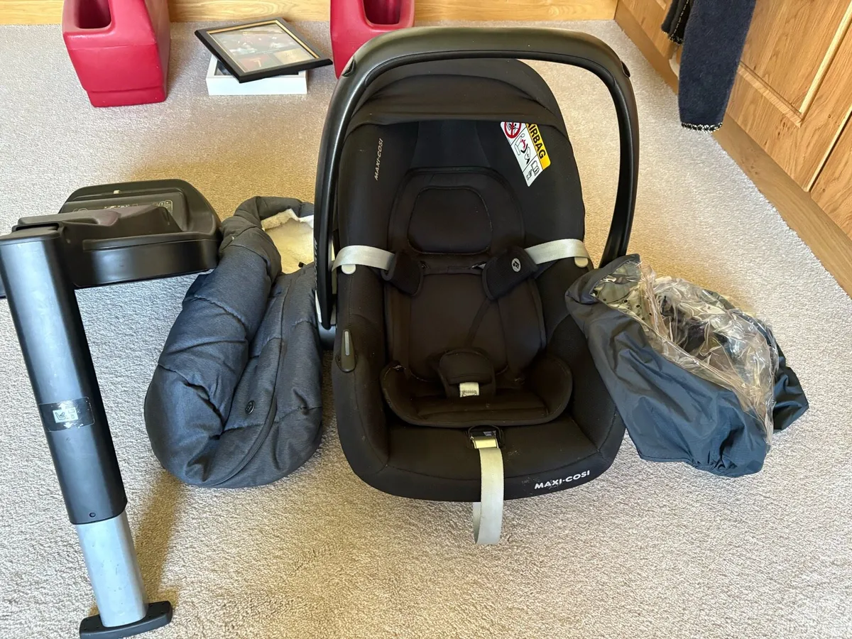 Car seat - Image 1