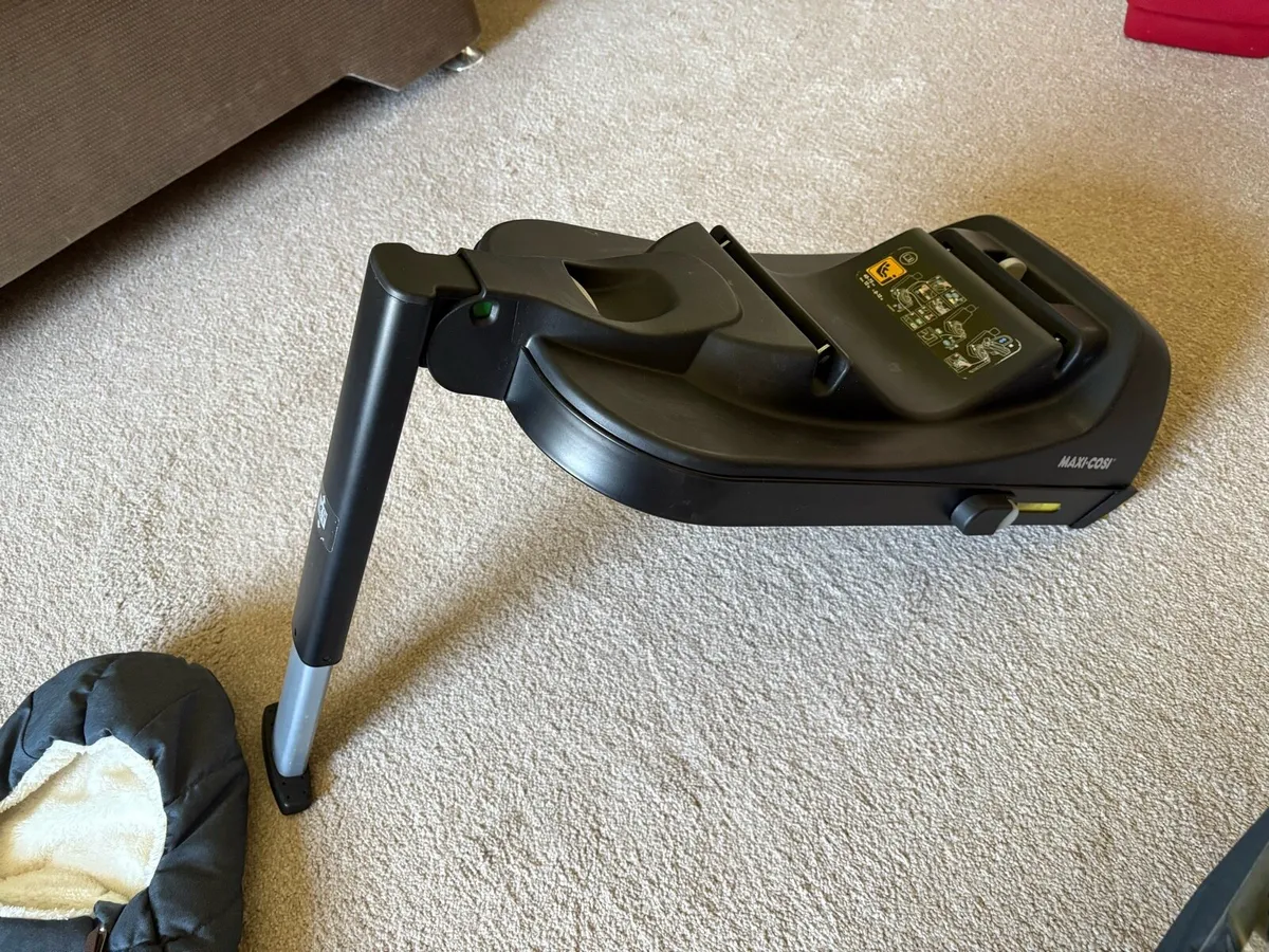 Car seat - Image 2