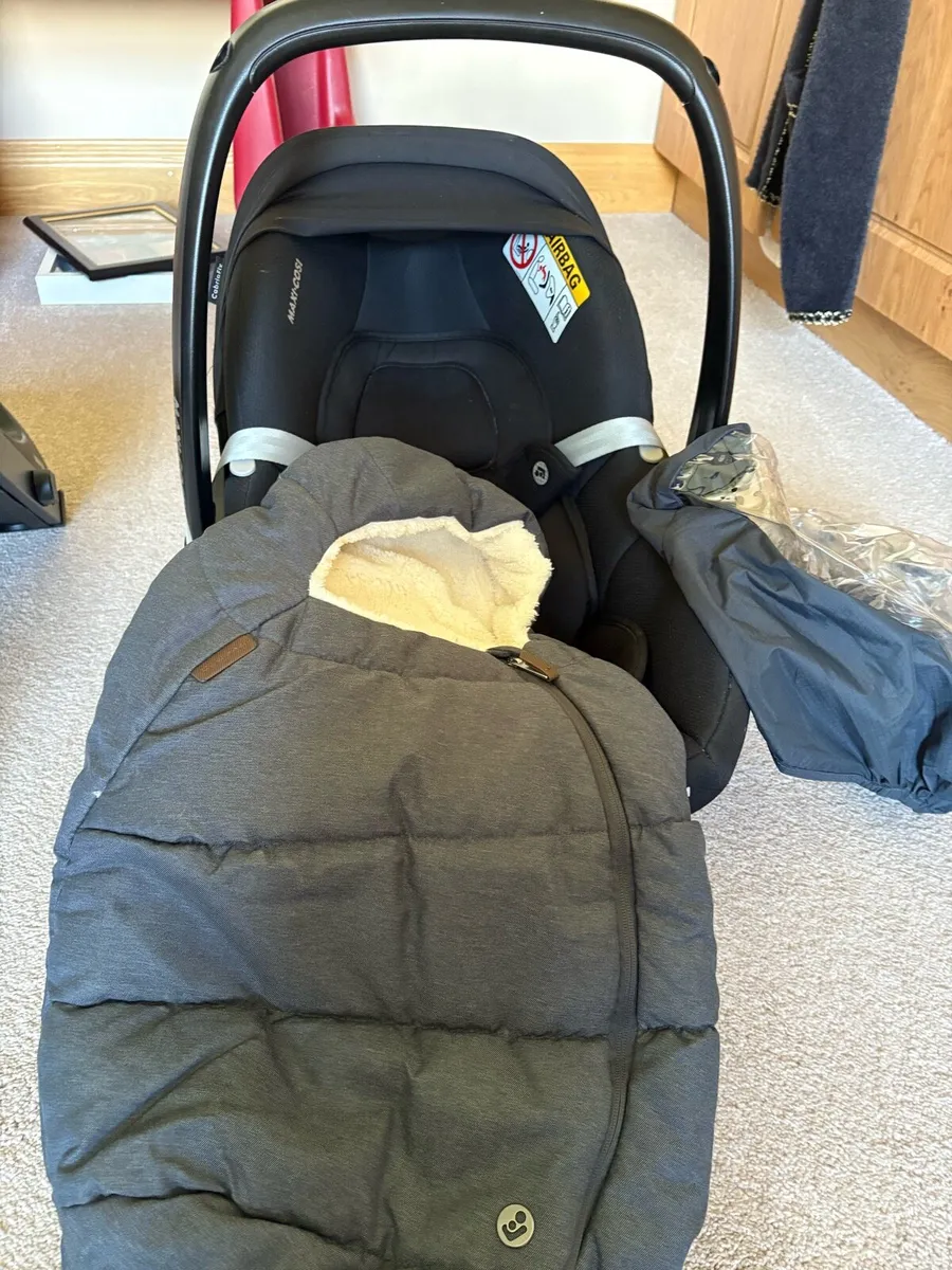 Car seat - Image 4