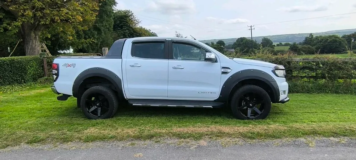 Ford Ranger Limited - Image 4