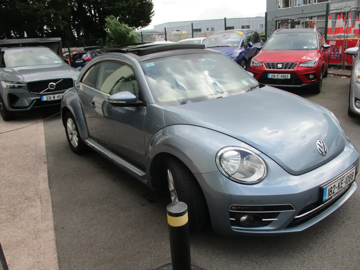 Volkswagen Beetle Design 1.0TSI  Auto . 2018 - Image 3