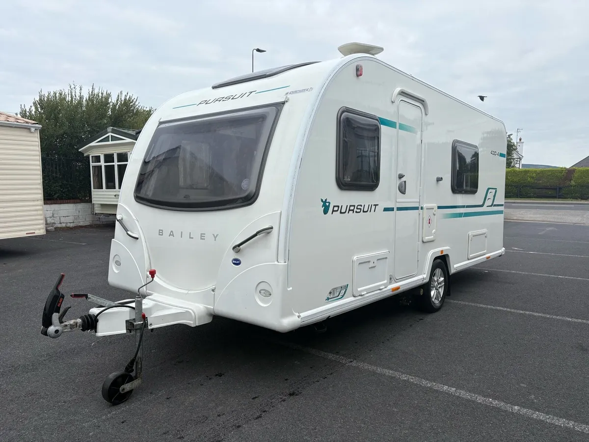 Bailey Pursuit 430-4 Fixed bed end washroom - Image 1