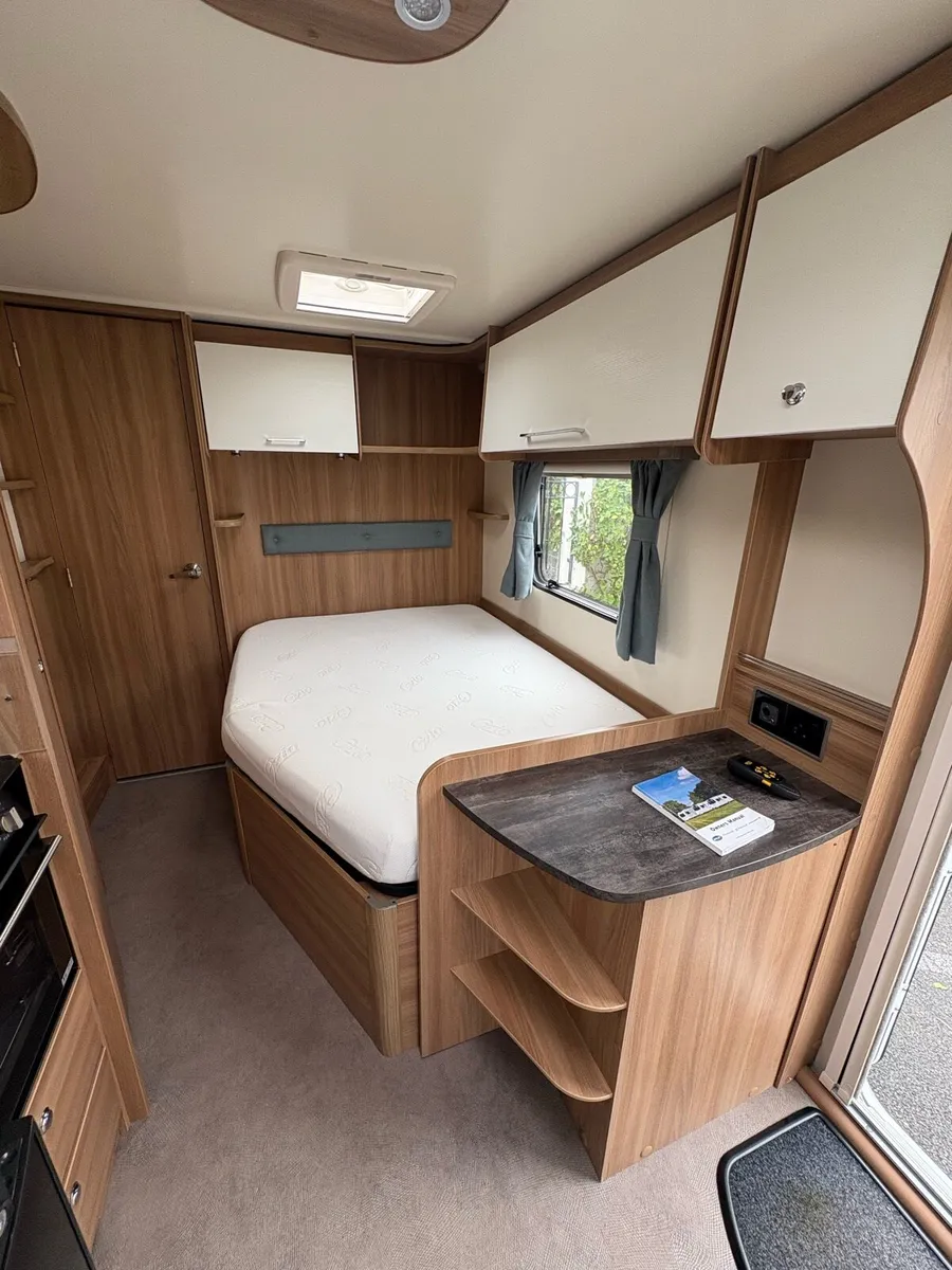 Bailey Pursuit 430-4 Fixed bed end washroom - Image 4