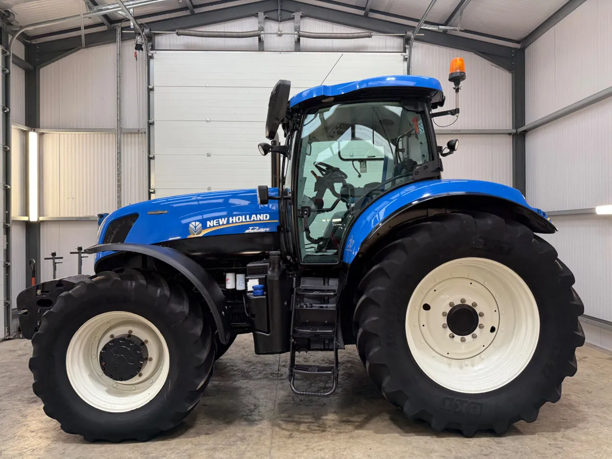 NewHolland T7.235 AutoCommand - Image 4