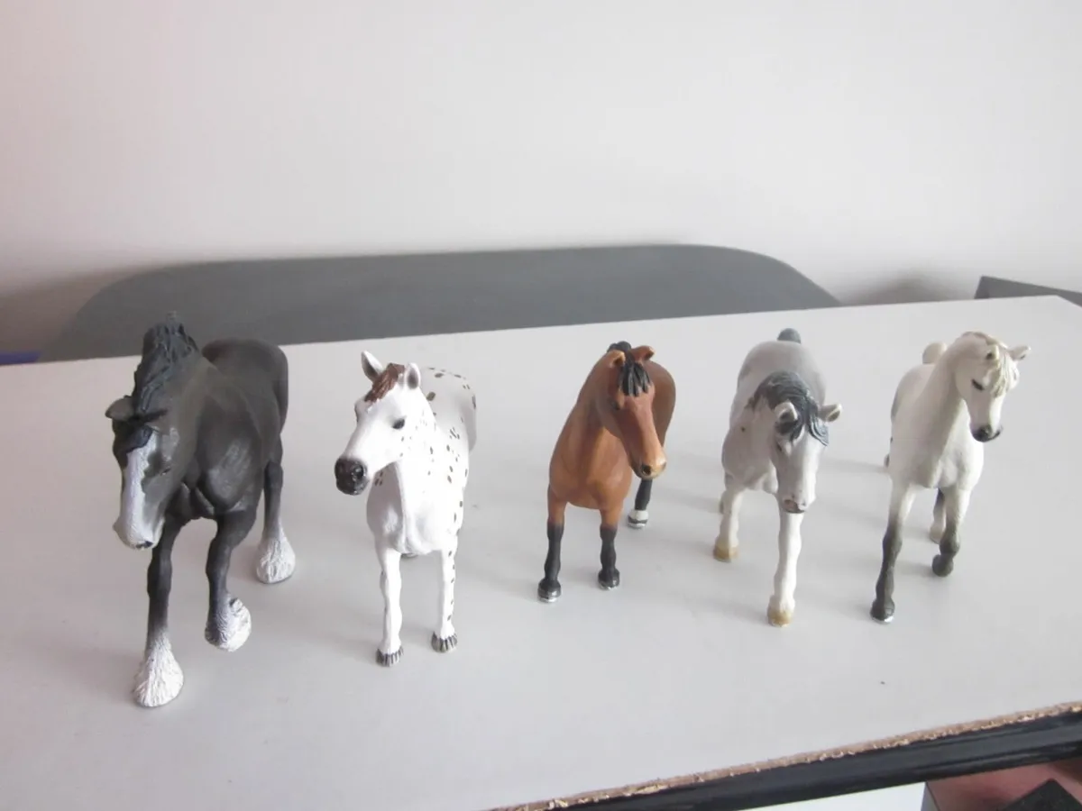 Schleich Horse Figures  X5 - Image 1