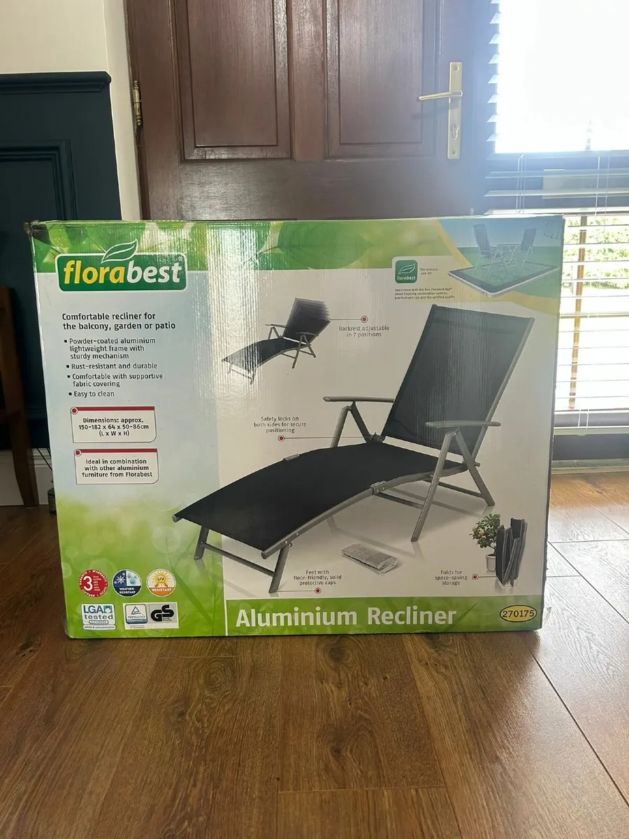 Camping equipment - Image 1