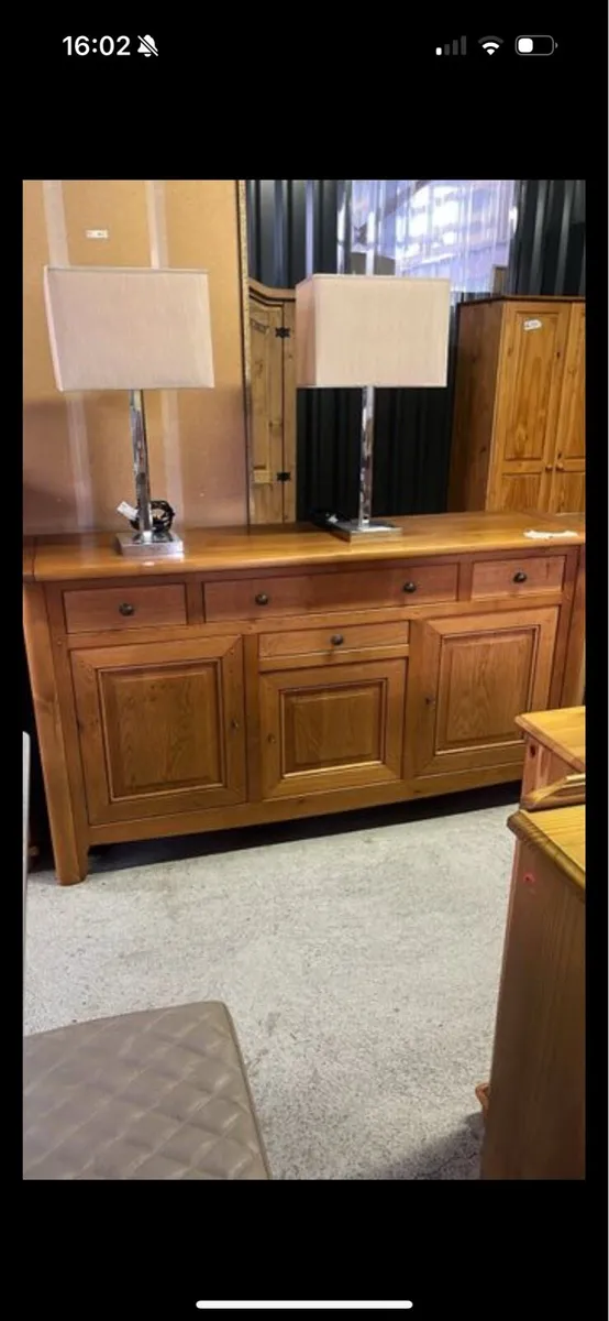 Oak sideboard - Image 1
