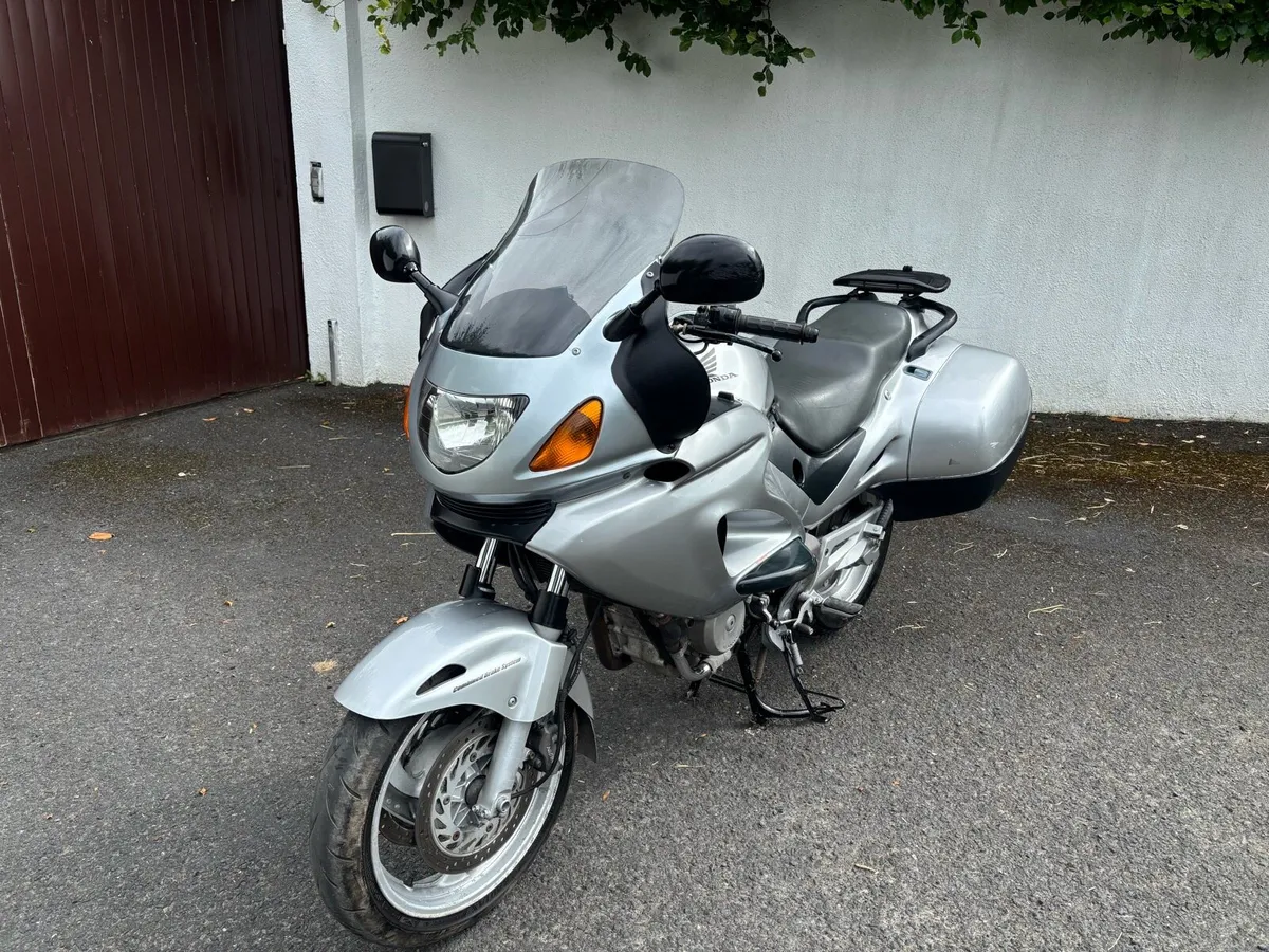 Honda NT650V Deauville - Image 2