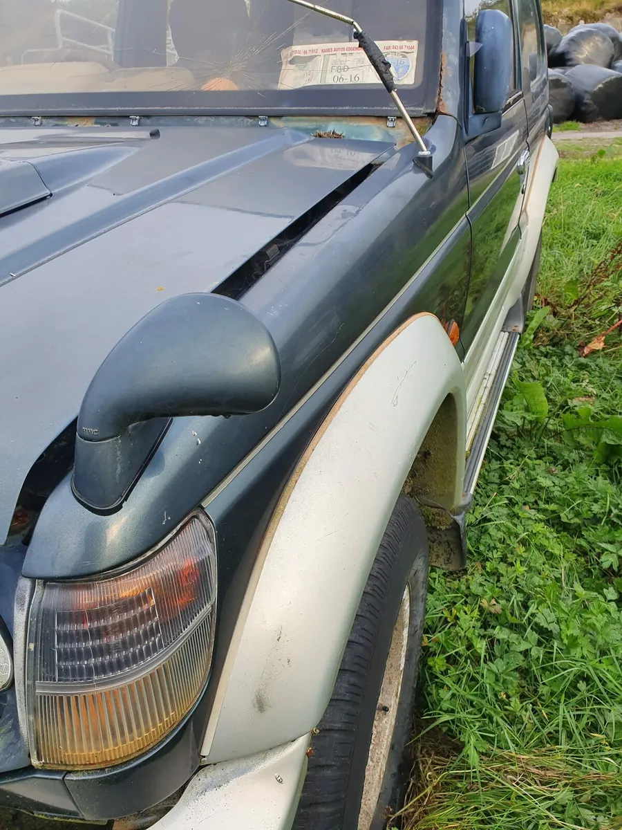 Mitsubishi pajero parts - Image 1