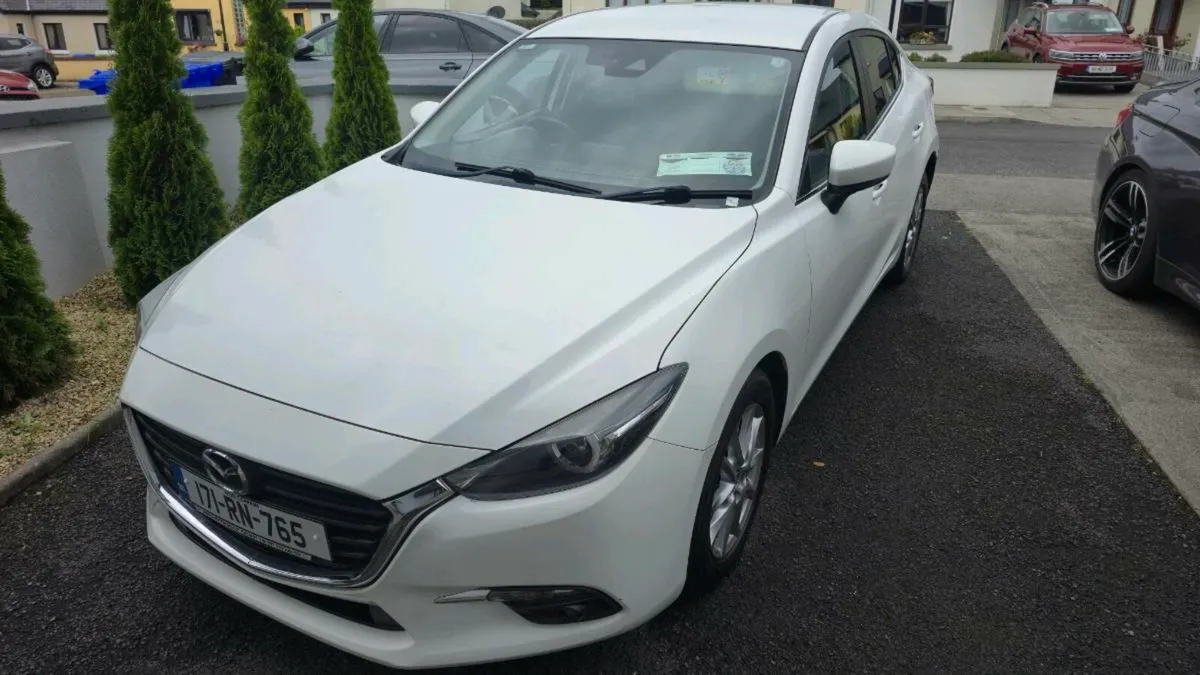 Mazda 3  1.5D - Image 2