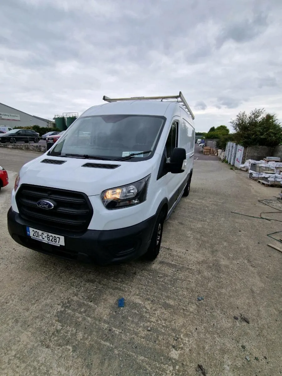 van - Image 4
