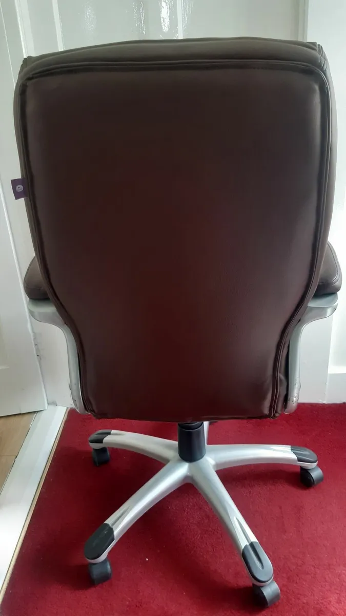 Office chair - Image 2