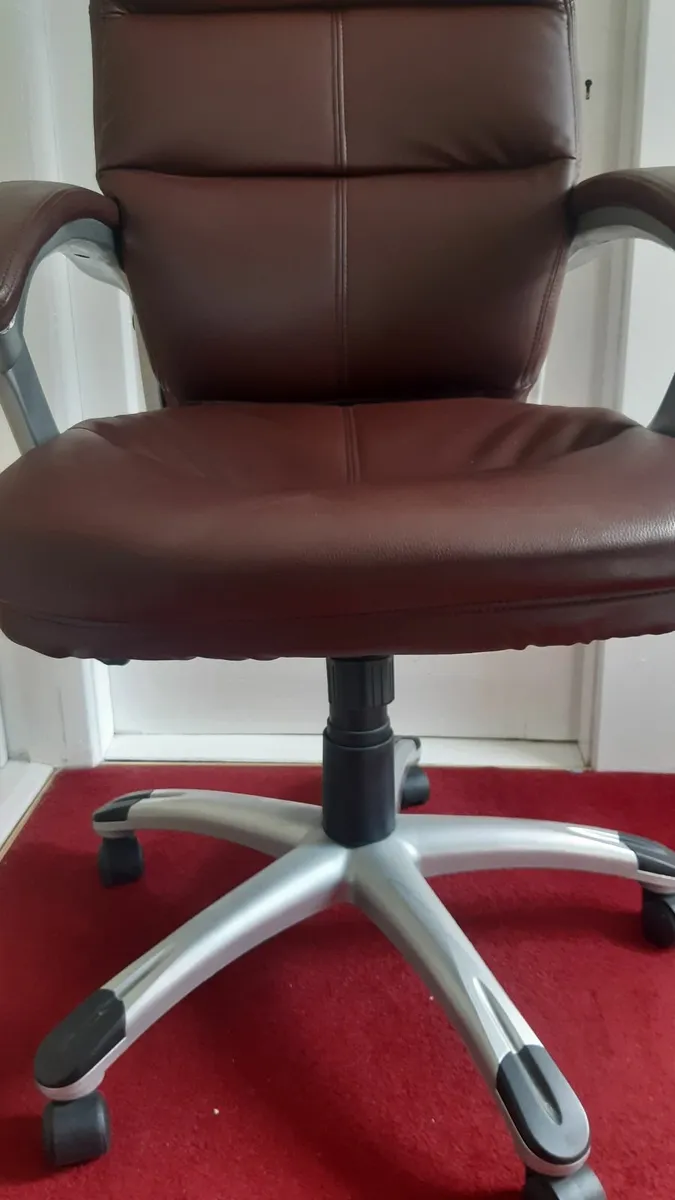 Office chair - Image 3