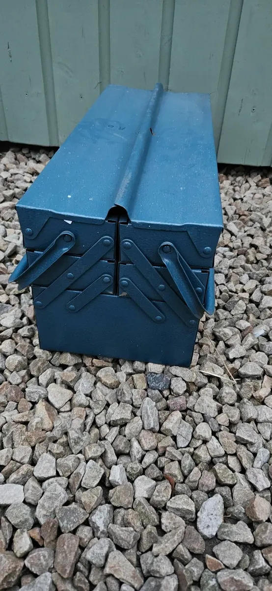 TOOL BOX - Image 1