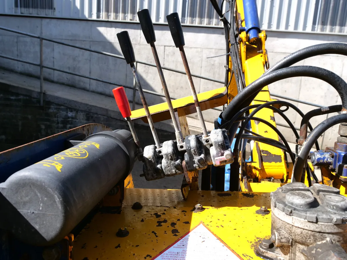 BOMFORD HEDGECUTTER - Image 3