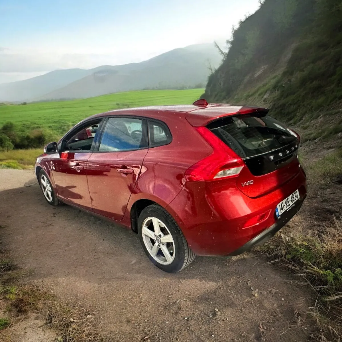 Volvo V40 1.6 D2 115PS ES Automatic - Image 2