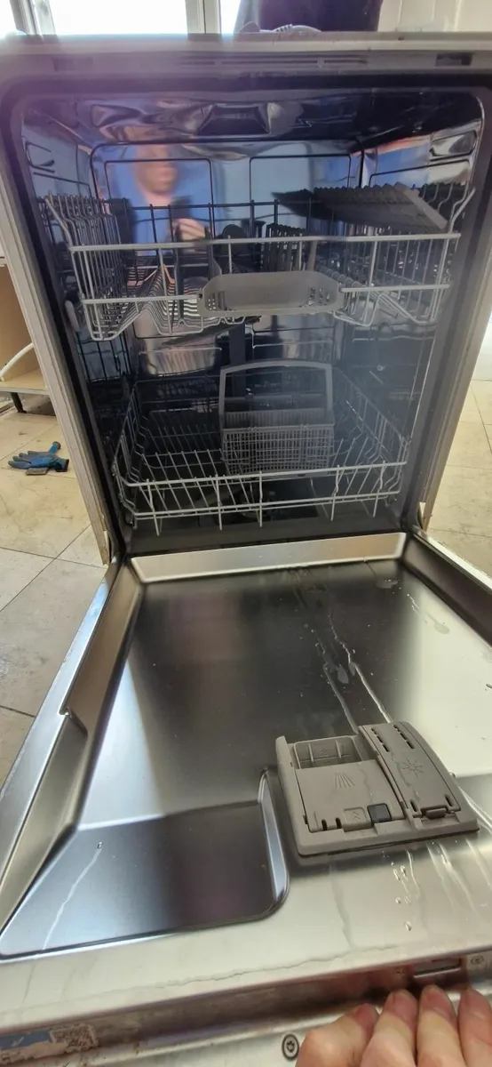 Dish washer - Image 3
