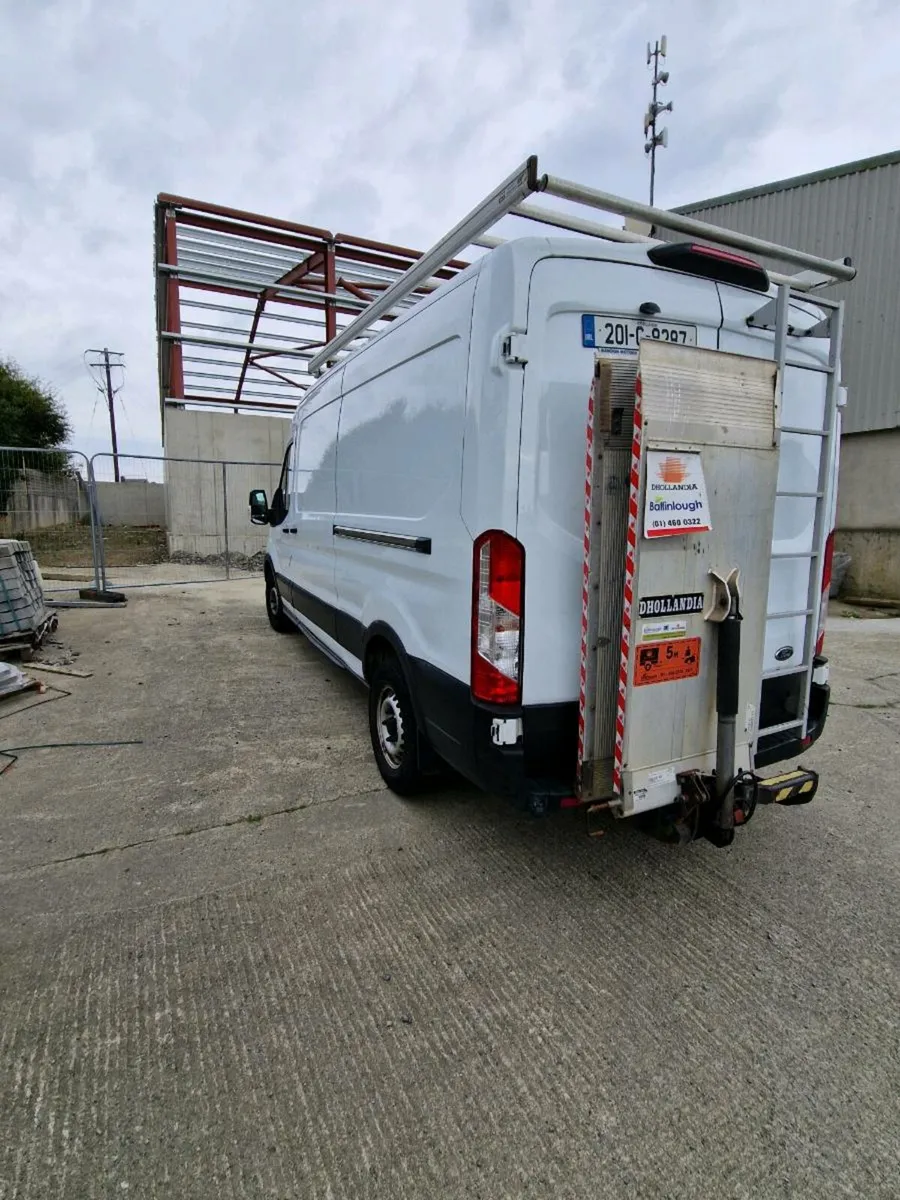 van - Image 3