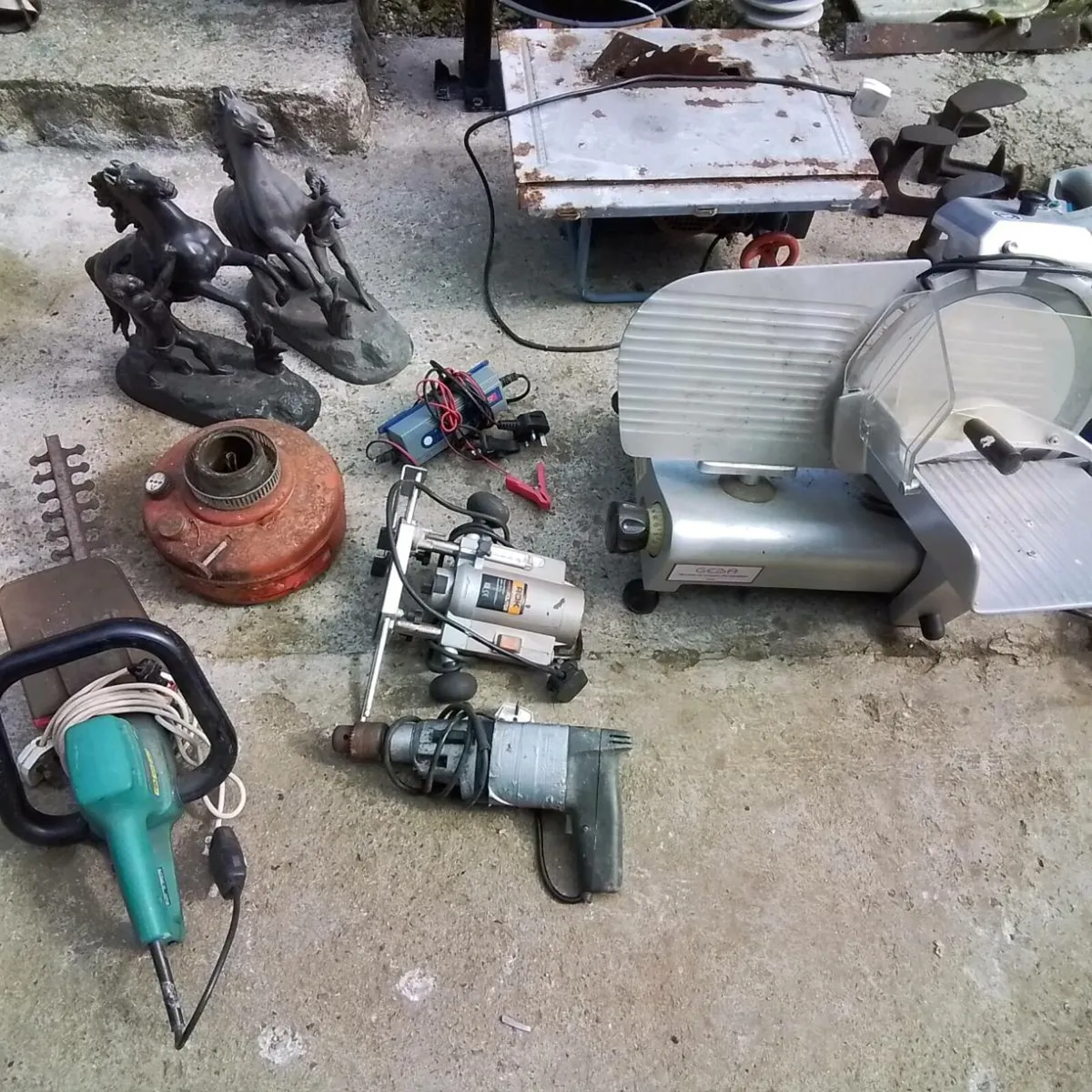 ELECTRIC POWER TOOLS - Image 1