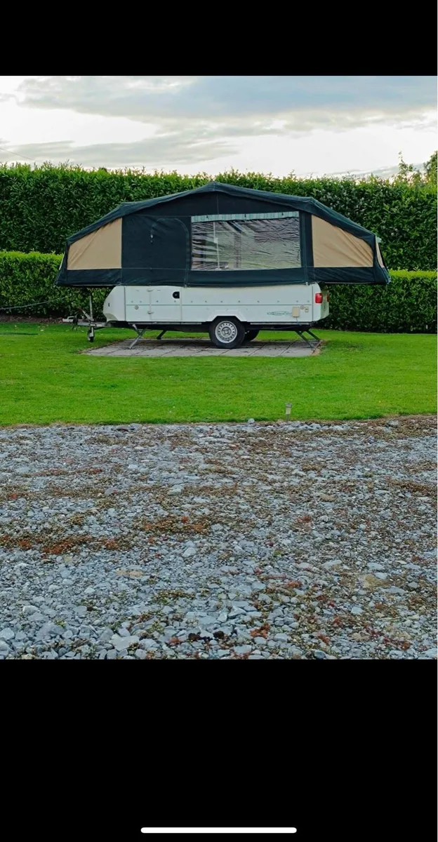 Trailer tent - Image 1