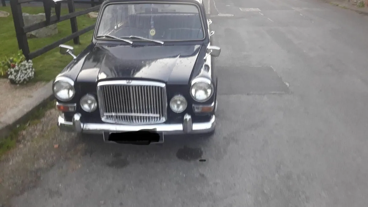 Austin Princess 1300 Vanden Plas 1972 - Image 4