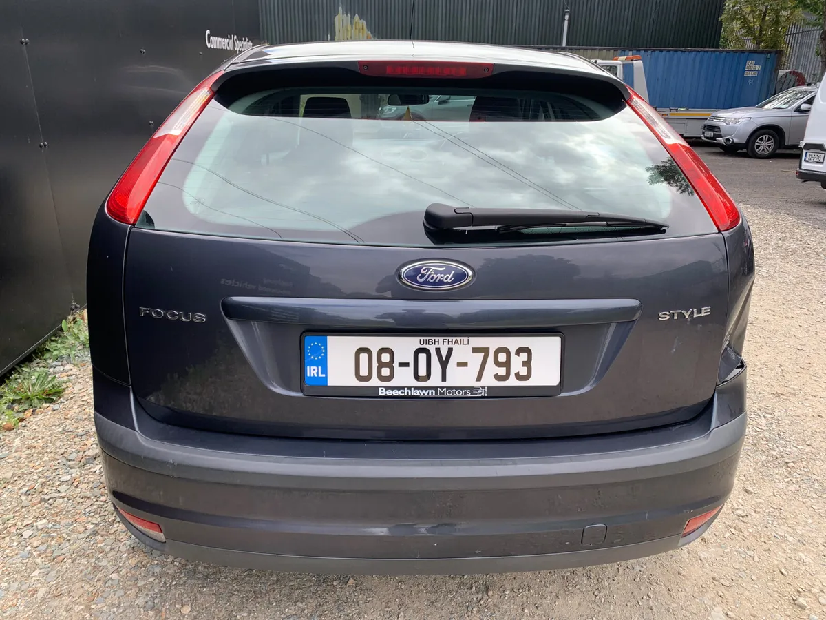 FORD FOCUS 1.4 STYLE 80 PS 5DR - Image 4