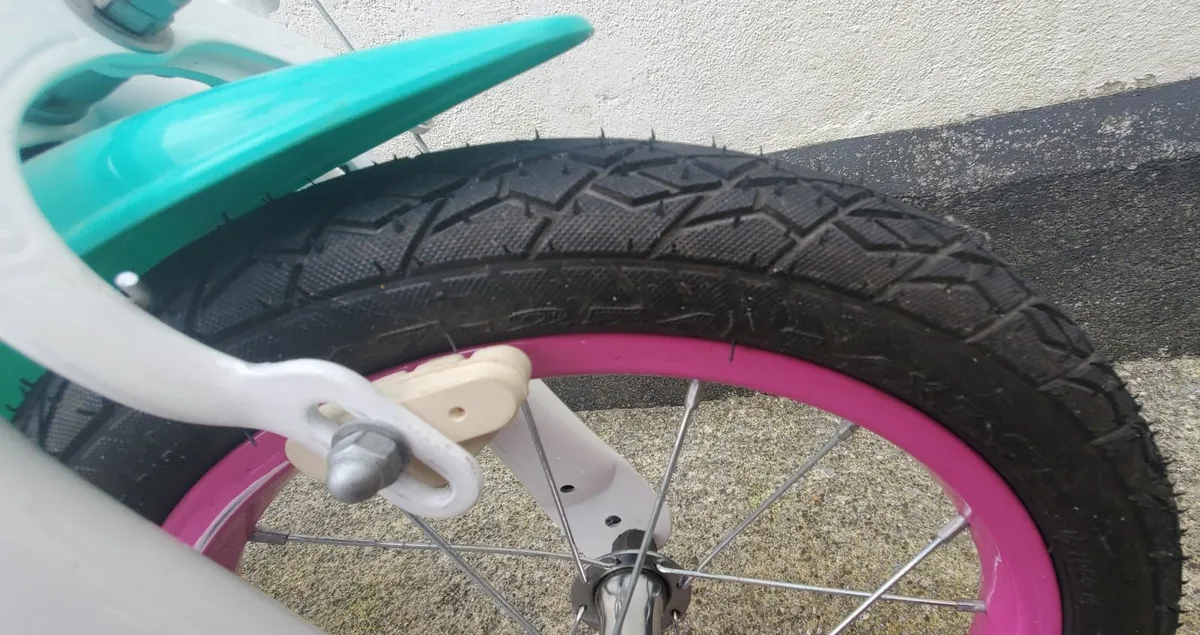 Childs Bike Unicorn 14inch wheels - Image 3