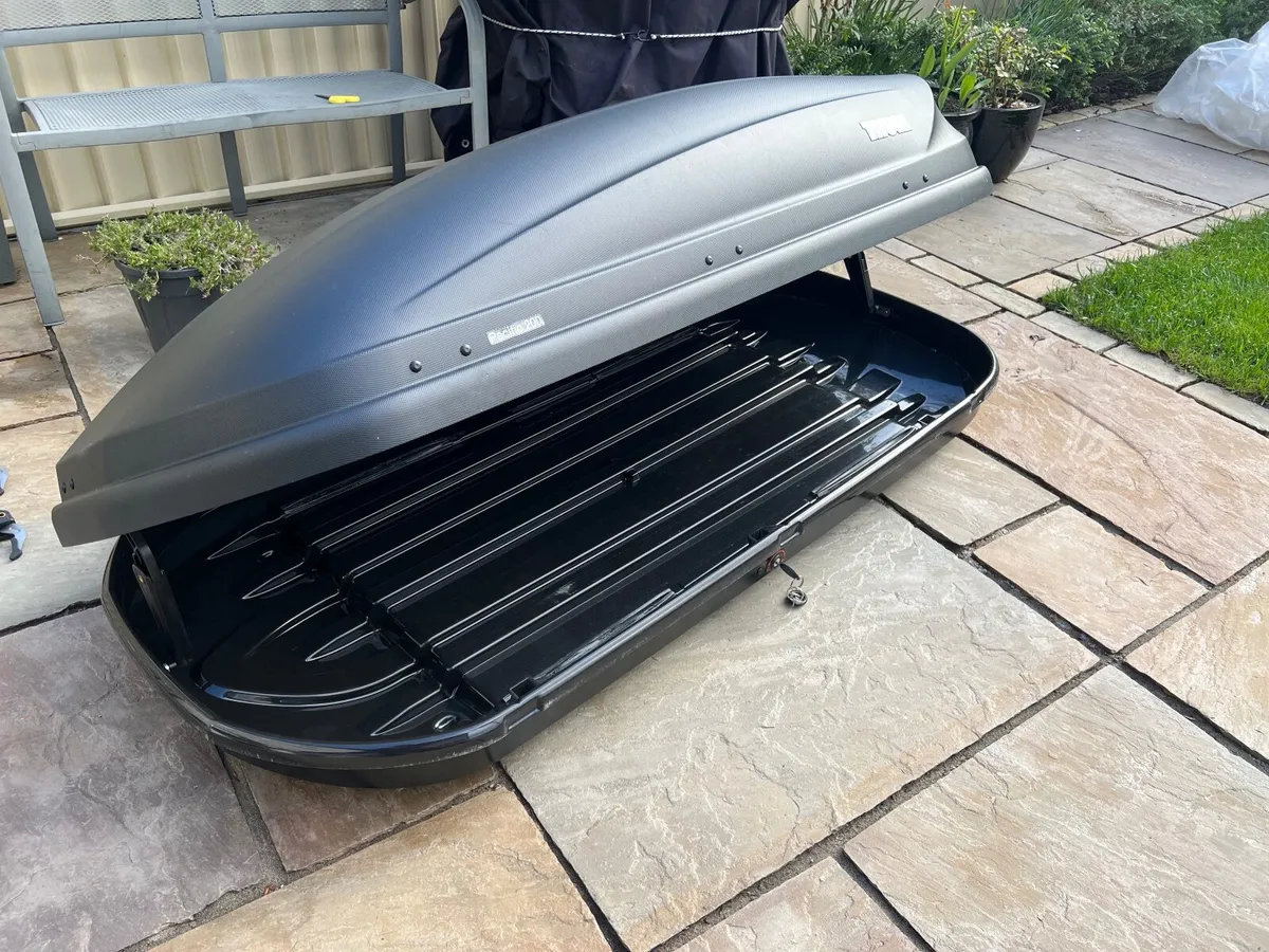 Thule Pacific 200 Roofbox - Image 4