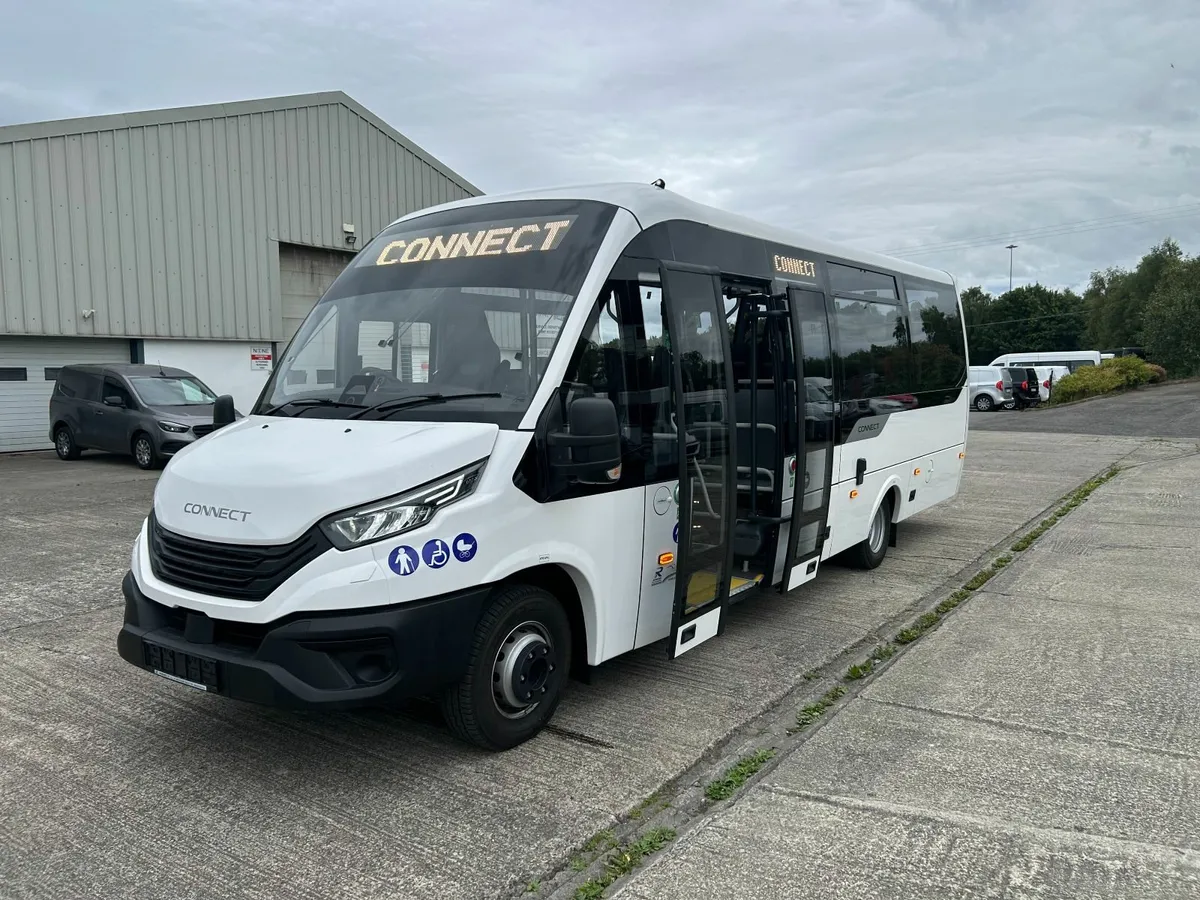 New Iveco Rosero Low Floor Connect - Image 2