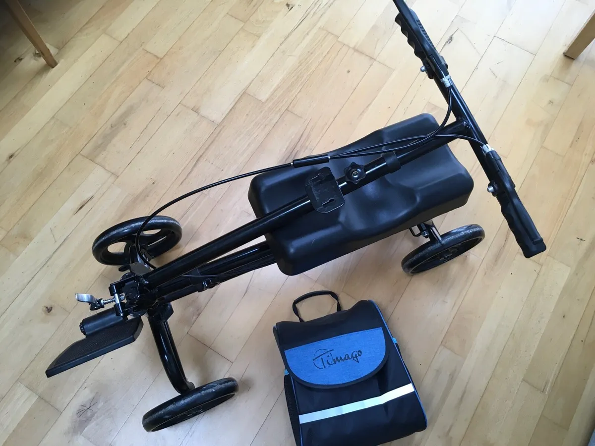 Knee support 4- wheeled rollator - Image 4