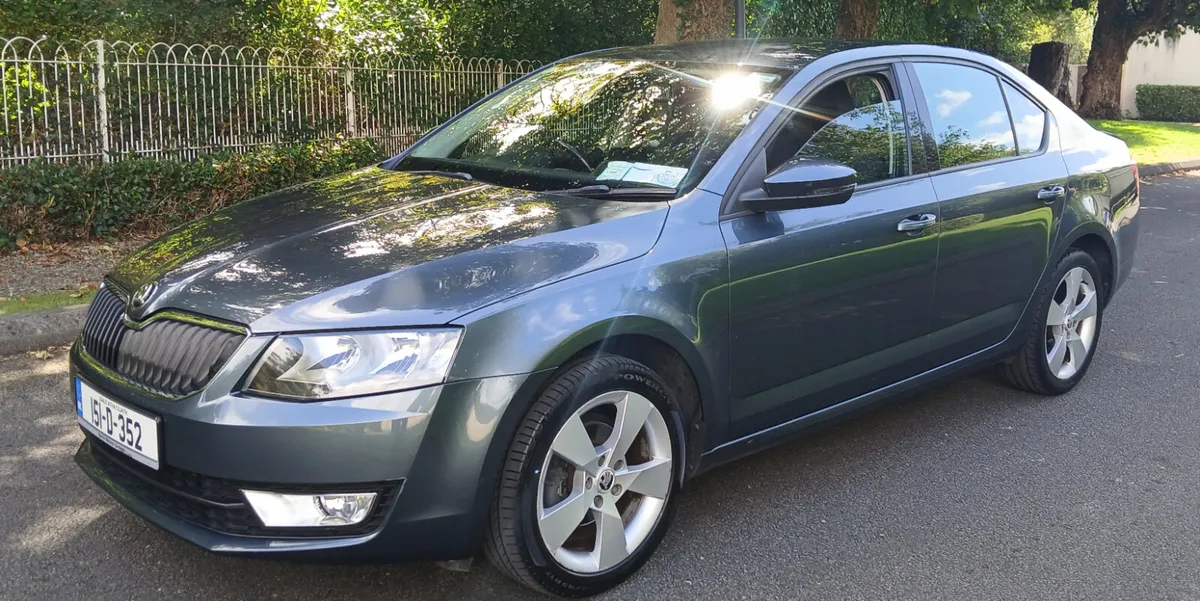 Skoda Octavia 2015 1.2 ELEGANCE 5dr - IRISH CAR - Image 2