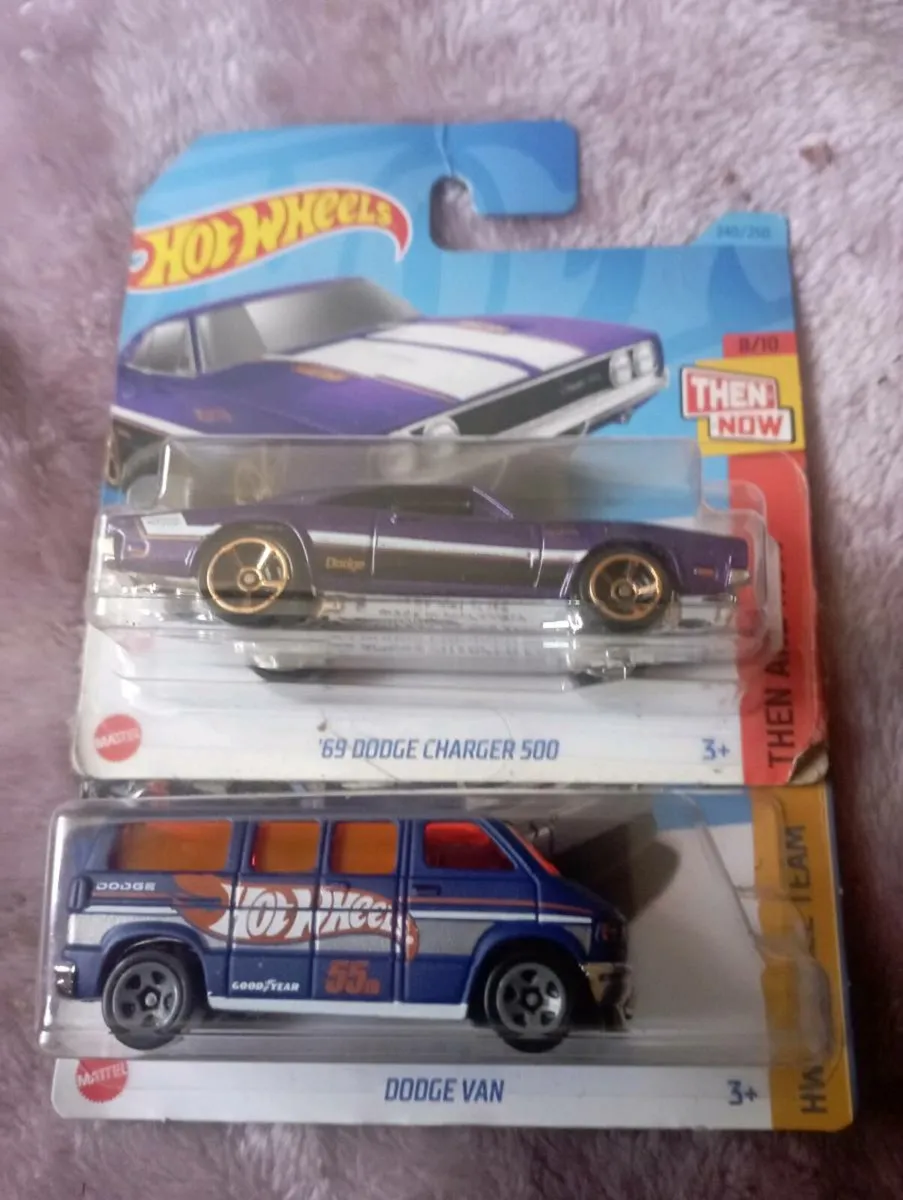 HOT WHEELS DODGE DIE-CAST MODEL CAR'S 1-64 SCALE. - Image 1