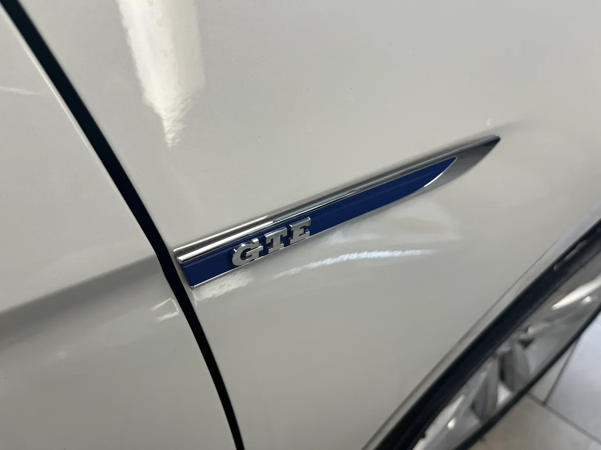 Volkswagen Passat GTE TOP SPEC - Image 3