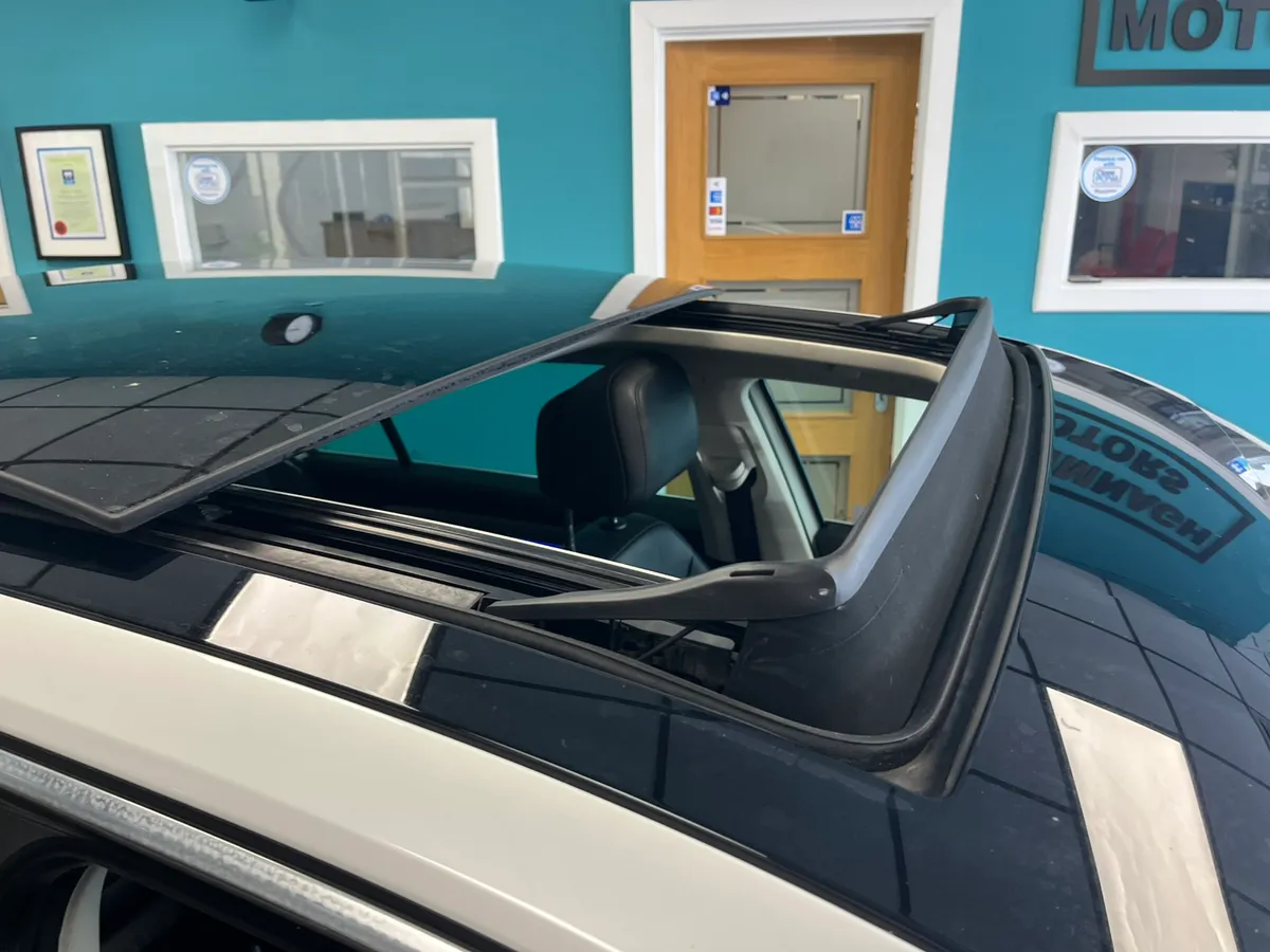 Volkswagen Passat GTE TOP SPEC - Image 4