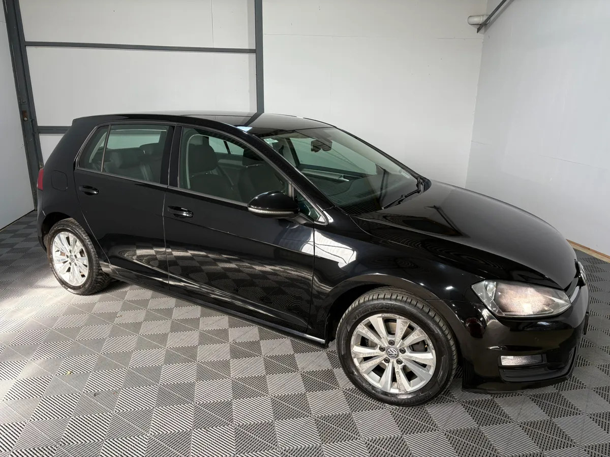 2016 Volkswagen Golf Comfortline 1.6 TDi 110 Bhp - Image 3