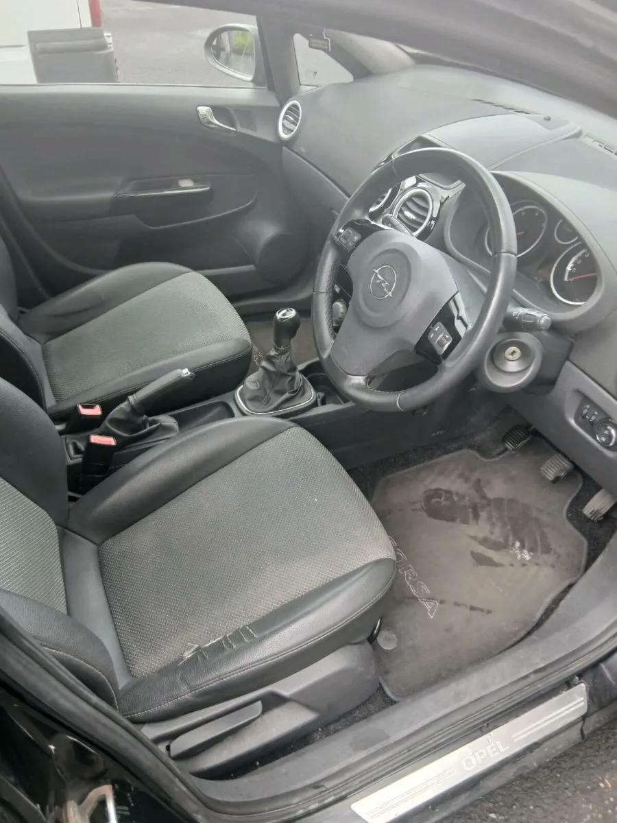 Opel Corsa 2010 - Image 4