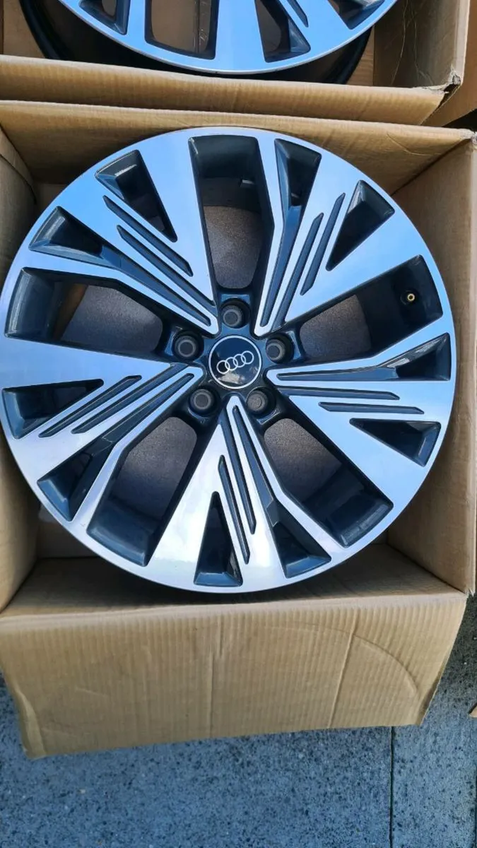 AUDI ALLOY RIMS - Image 3